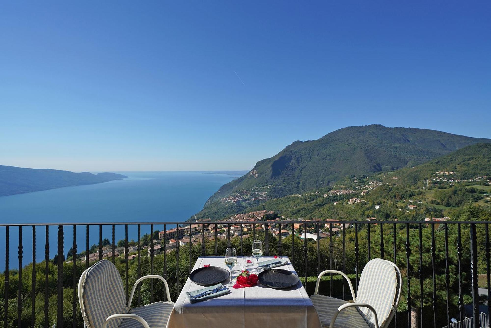 Hotel Residence Panorama La Forca, Gtsgroup Tignale Eksteriør billede